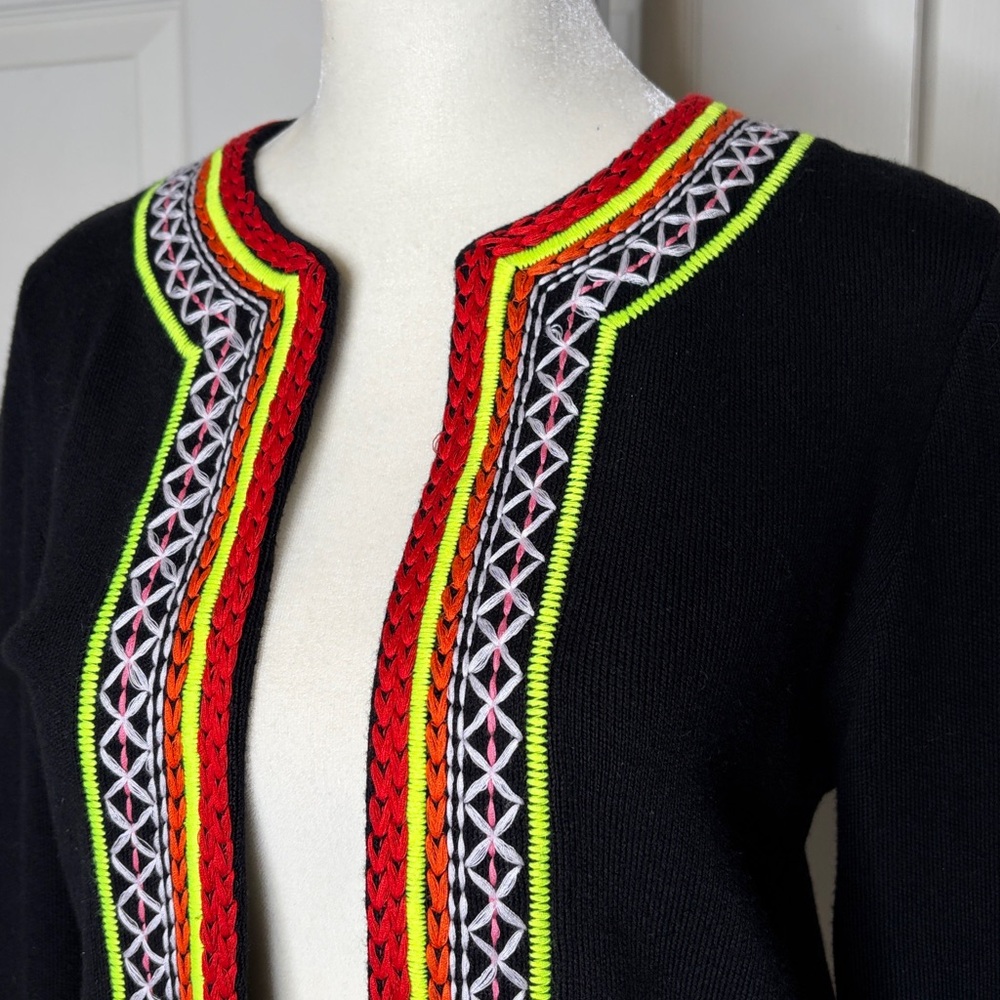 ALICE+OLIVIA Round Neck Meemee Embroidered Open Front Cropped Cardigan S/P A33 - Picture 3 of 11